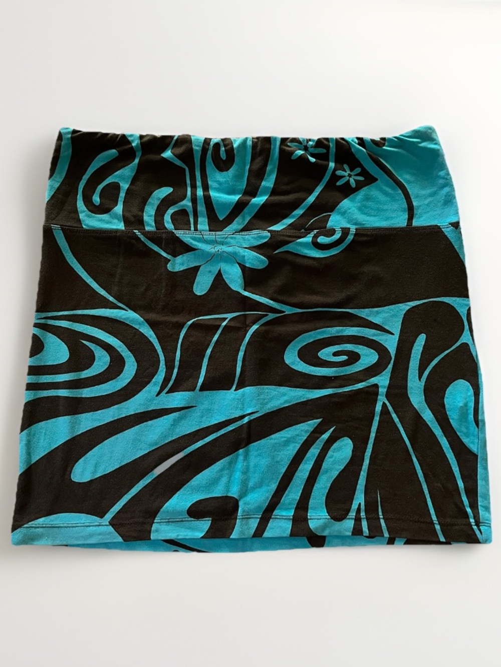 Women's Black and Turquoise Printed Mini Skirt Wahine Toa Medium